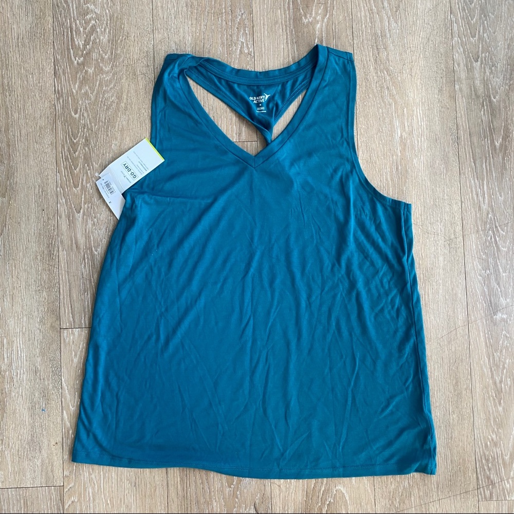 Workout top - Picture 2 of 4